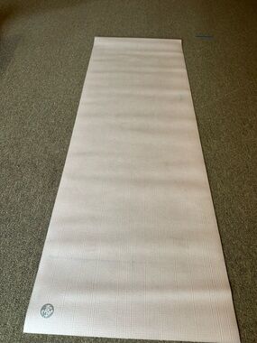 Manduka PROlite light pink yoga mat
